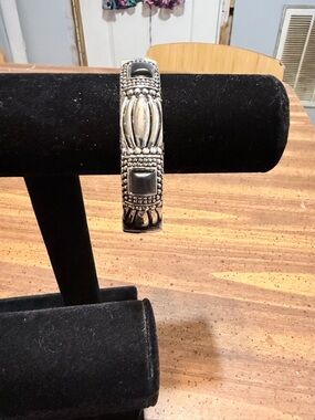 Silver-Tone Black Stone Bangle Open Clasp Bracelet - Women Jewelry